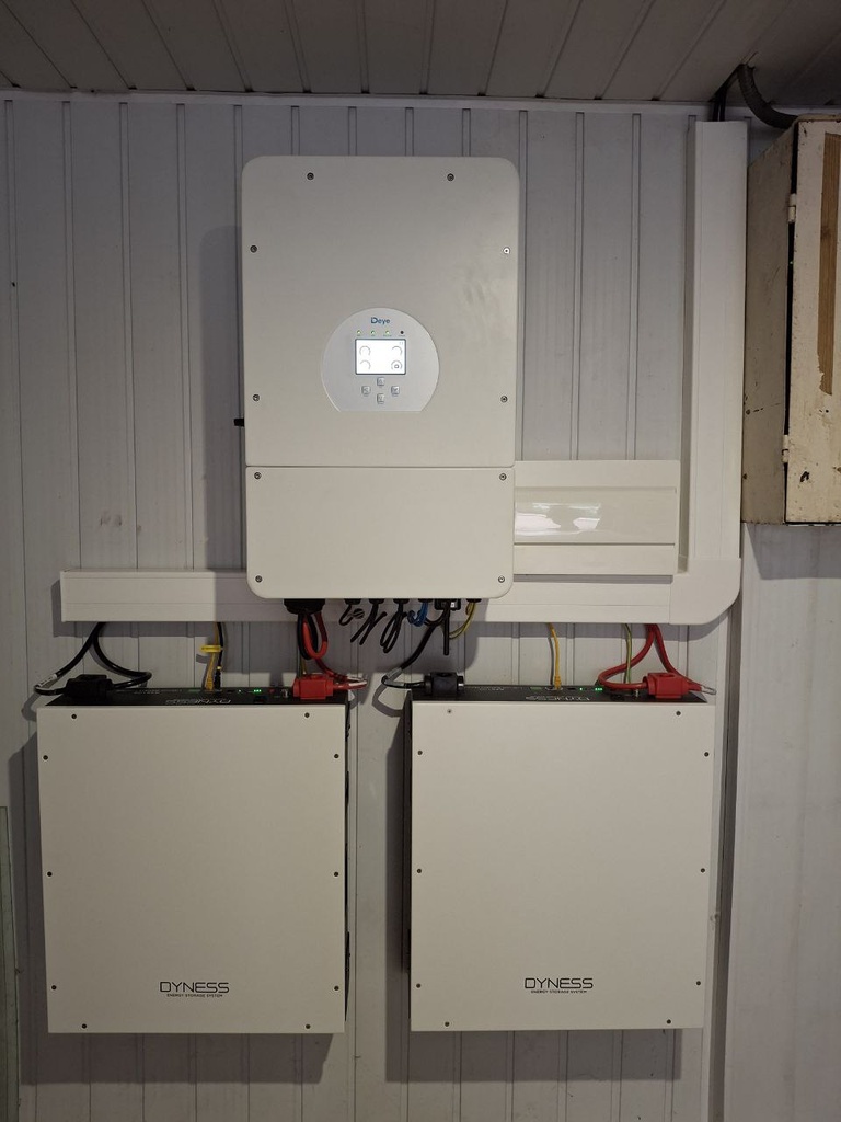 Шефмонтаж резервної системи Victron Energy, DEYE